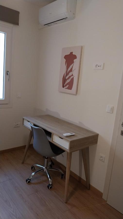 Uni Island - City Heart Suites Iraklion Buitenkant foto