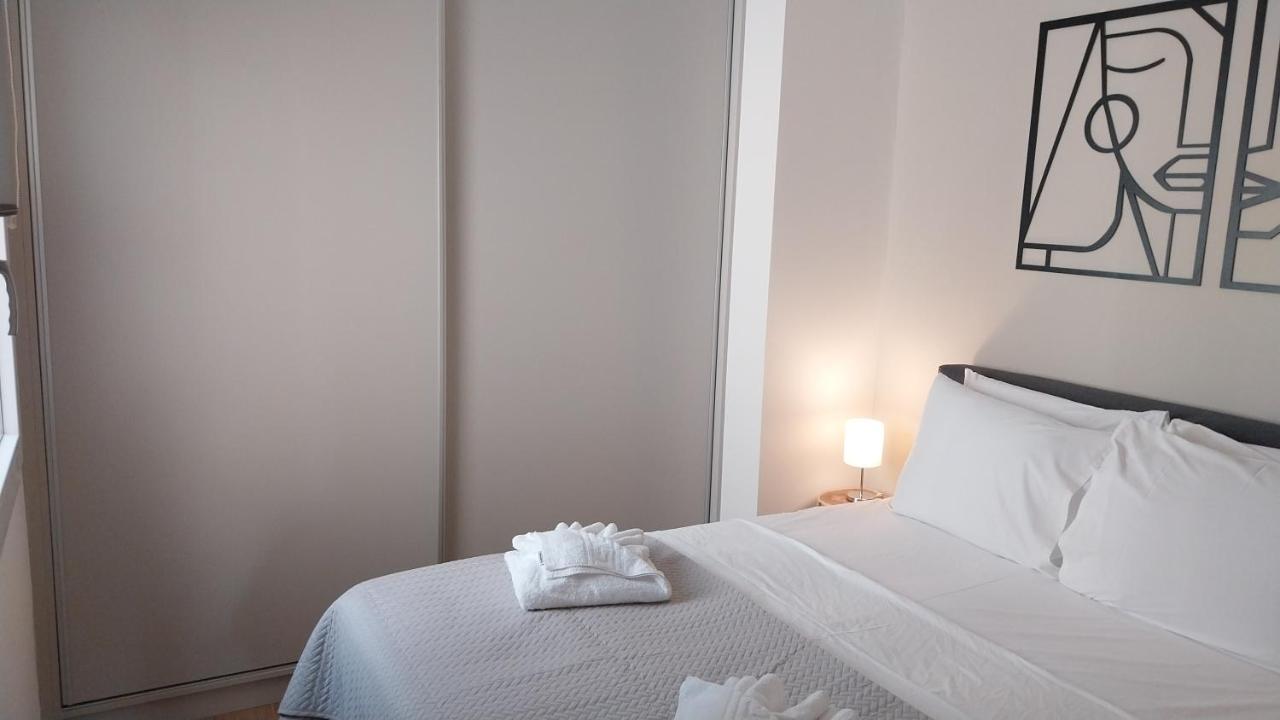 Uni Island - City Heart Suites Iraklion Buitenkant foto