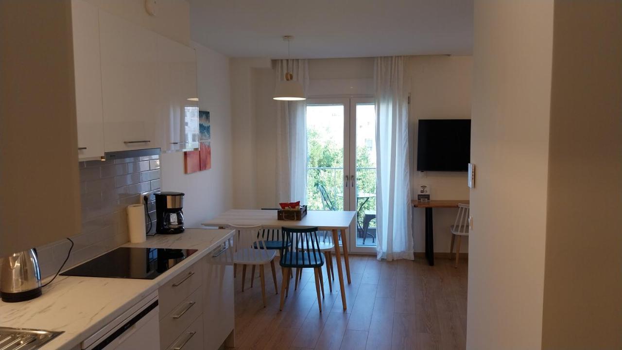 Uni Island - City Heart Suites Iraklion Buitenkant foto