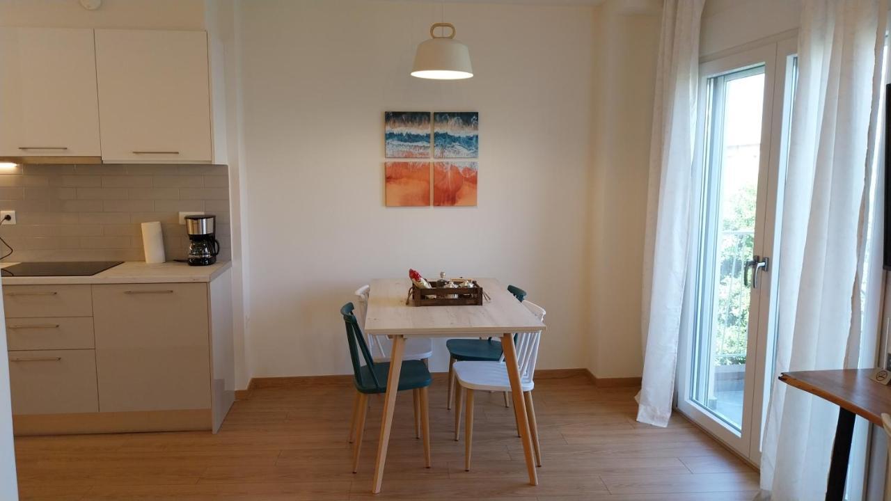 Uni Island - City Heart Suites Iraklion Buitenkant foto
