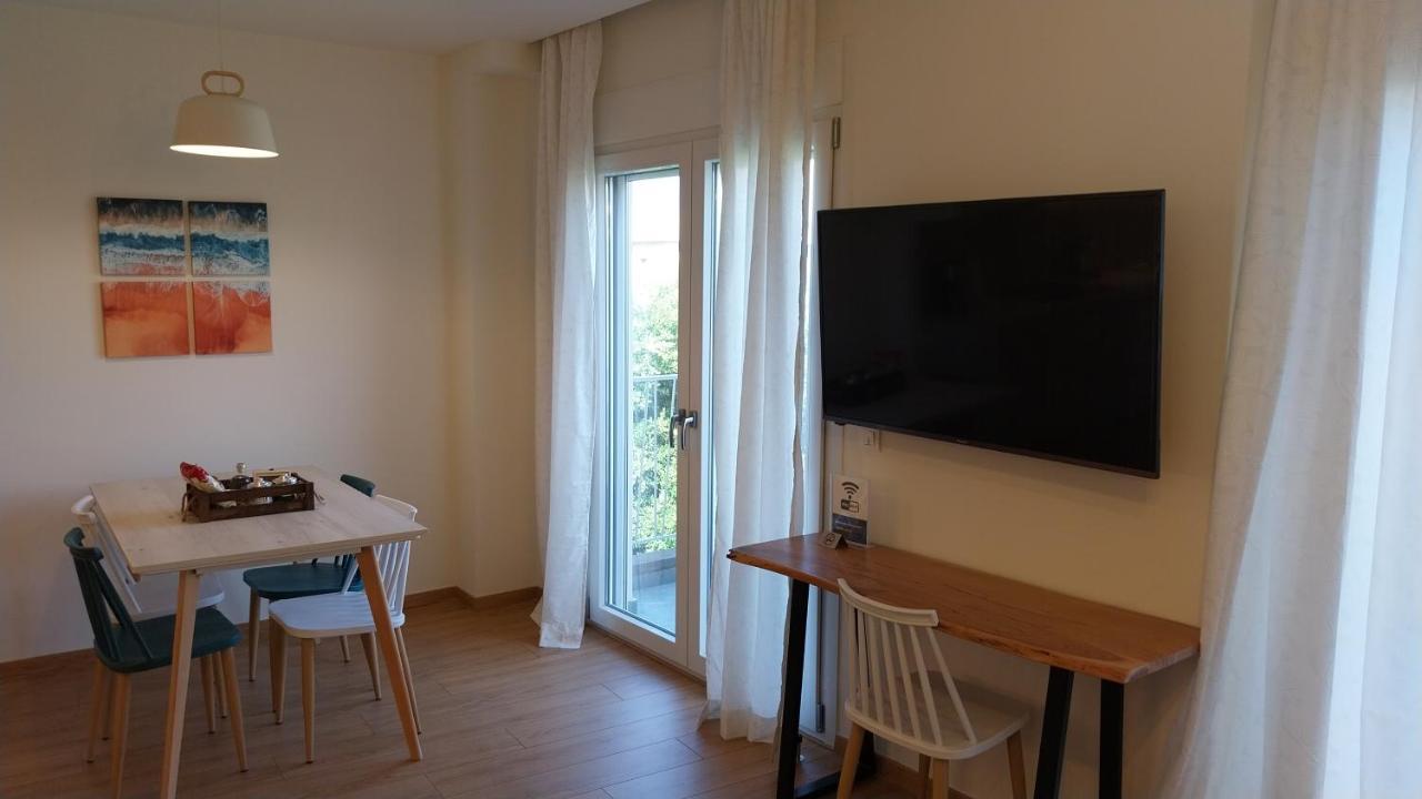 Uni Island - City Heart Suites Iraklion Buitenkant foto