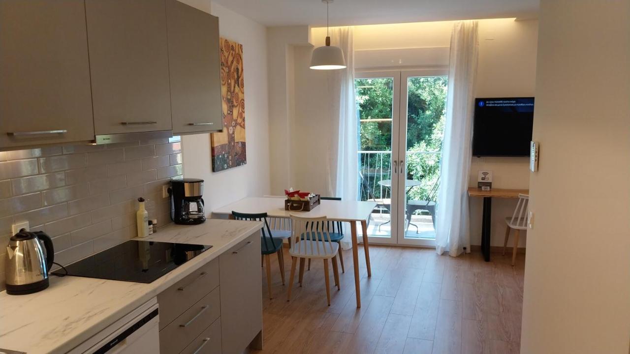 Uni Island - City Heart Suites Iraklion Buitenkant foto