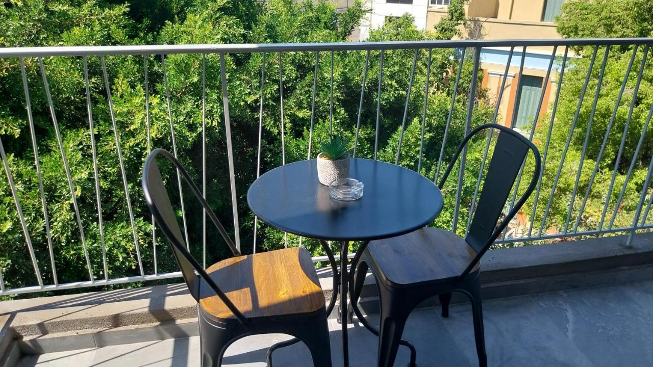 Uni Island - City Heart Suites Iraklion Buitenkant foto