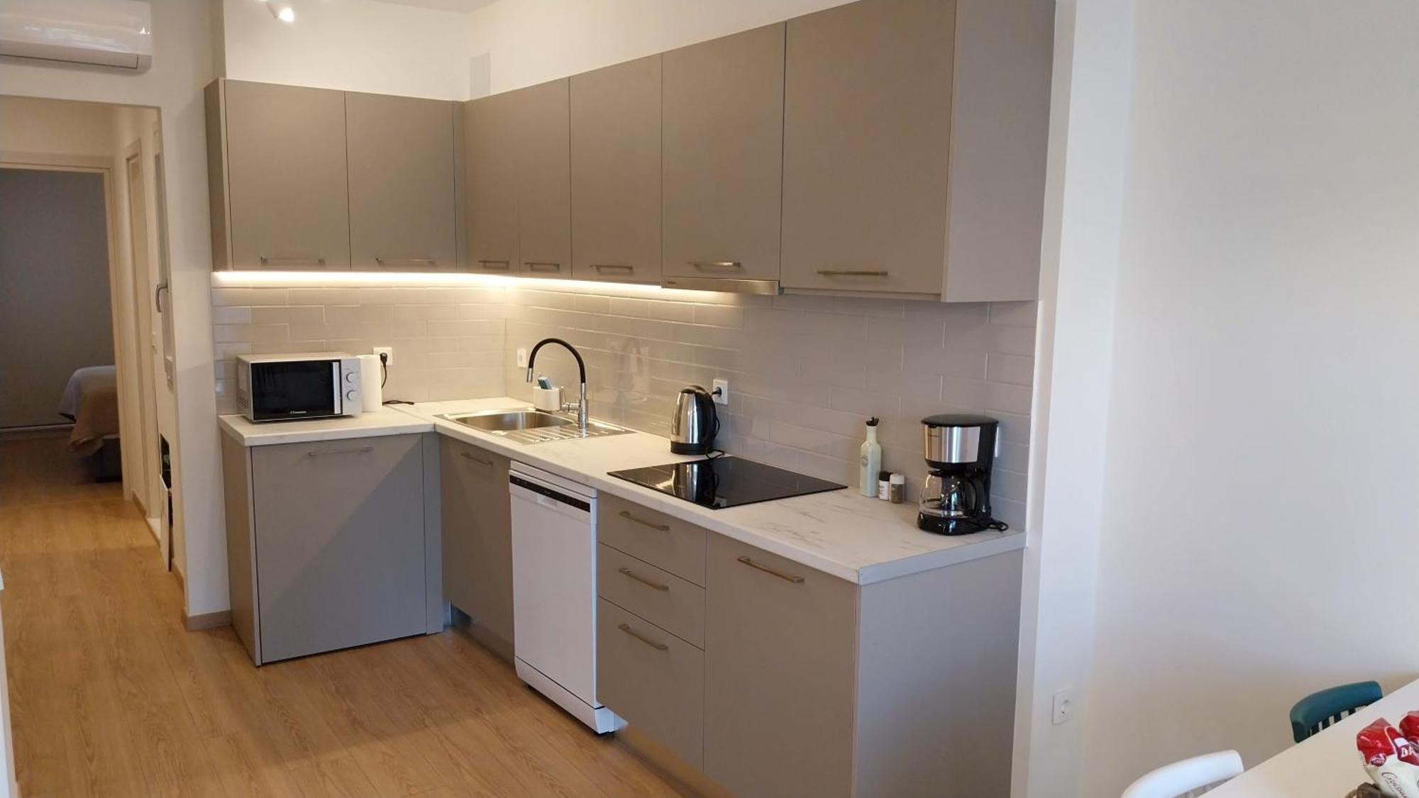 Uni Island - City Heart Suites Iraklion Buitenkant foto