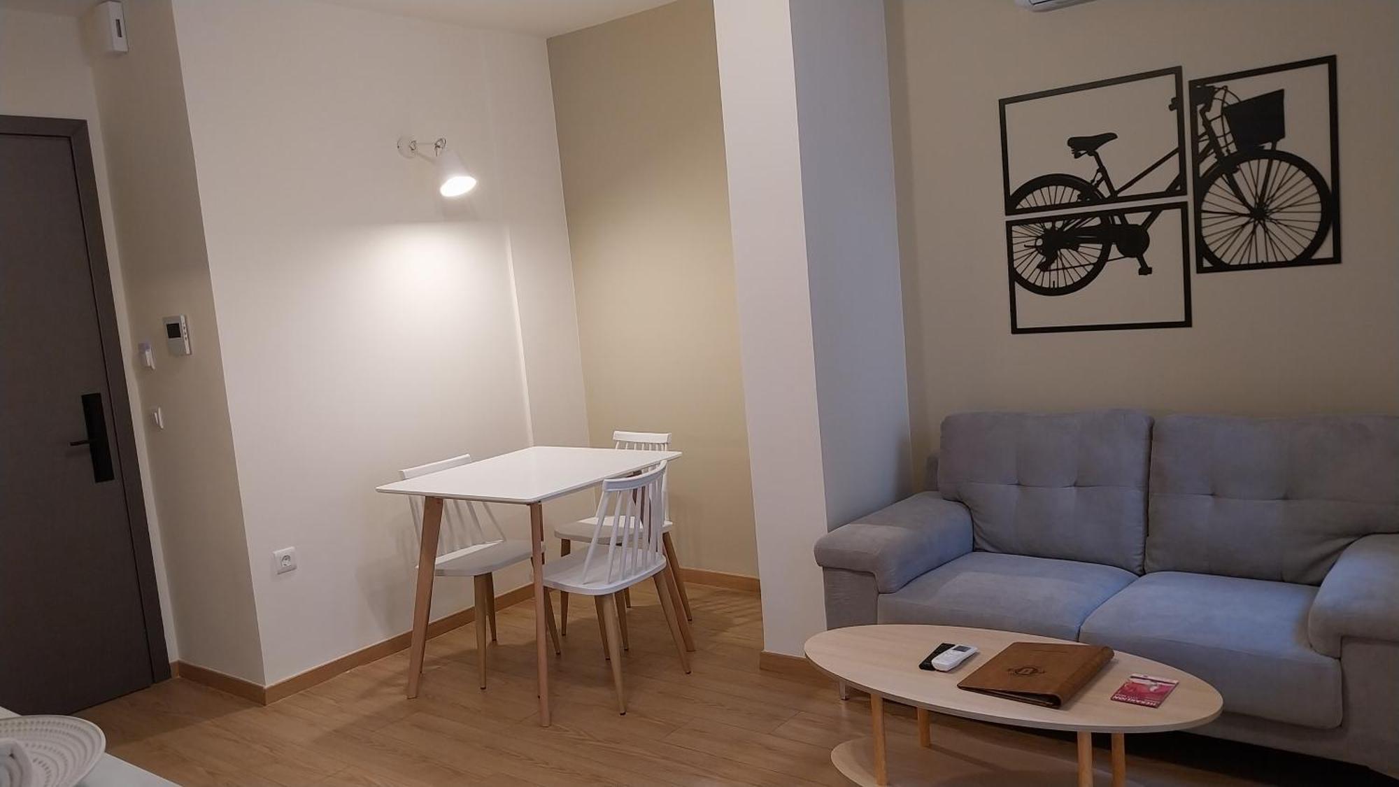 Uni Island - City Heart Suites Iraklion Buitenkant foto